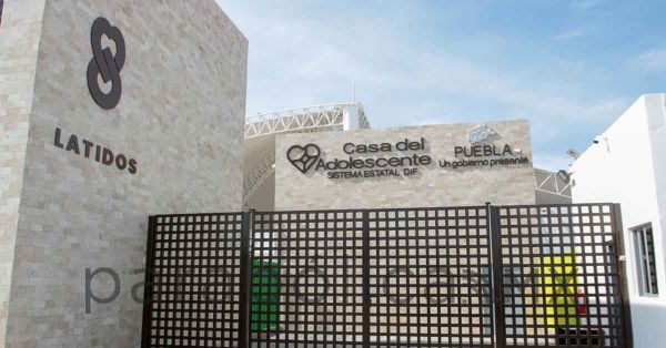 Inauguran Sergio Salom&oacute;n y Gaby Bonilla nueva Casa del Adolescente