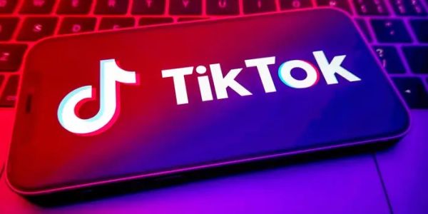Estrena López Obrador cuenta de TikTok