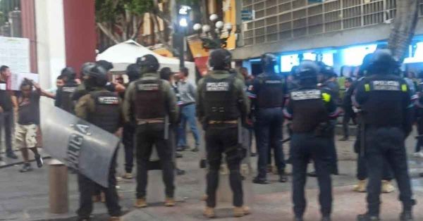 Acepta Adán Domínguez reabrir la 4 Poniente-Oriente