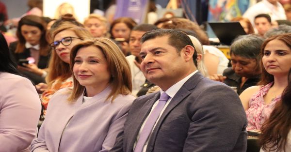 Reconoce Alejandro Armenta labor de las mujeres poblanas