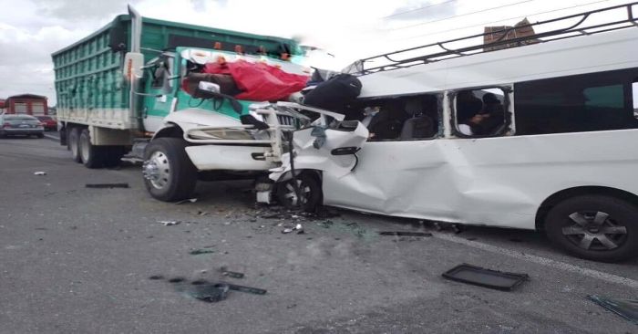 Suman 9 muertos y 12 heridos en choque entre Atexcac y Guadalupe