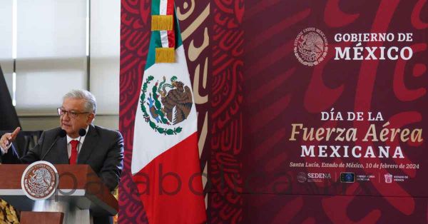 Reconoce AMLO a la Fuerza Aérea Mexicana a 109 años de fundación