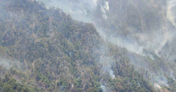 Anuncian clases a distancia por incendio en Cuautempan