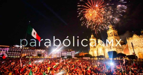 "Me comprometo a llevar a México por el sendero de la paz": Sheinbaum en el Zócalo