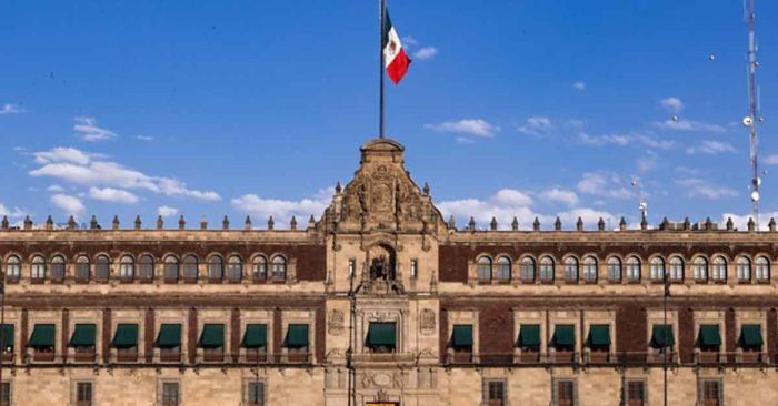 Confirma Sheinbaum que ya vive en Palacio Nacional