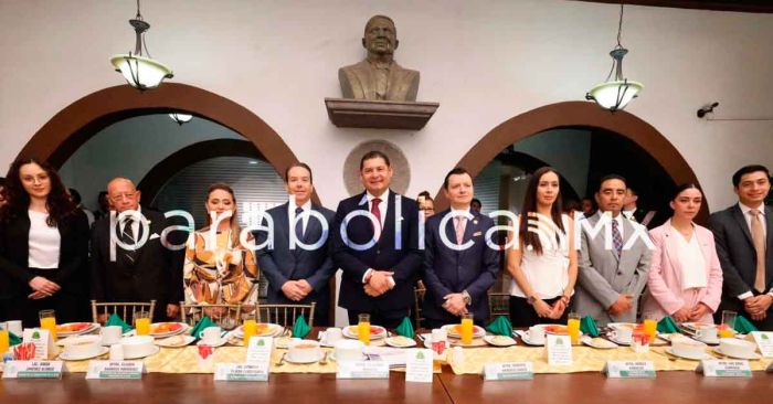 Ofrece Armenta becas para acumular experiencia laboral