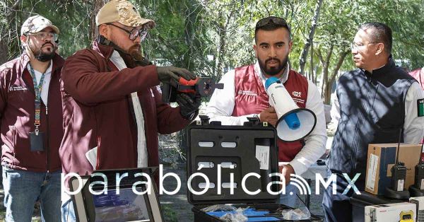 Buscan desaparecidos en Puebla con georradares, radares terrestres, retroexcavadoras, drones, distaciómetros y más