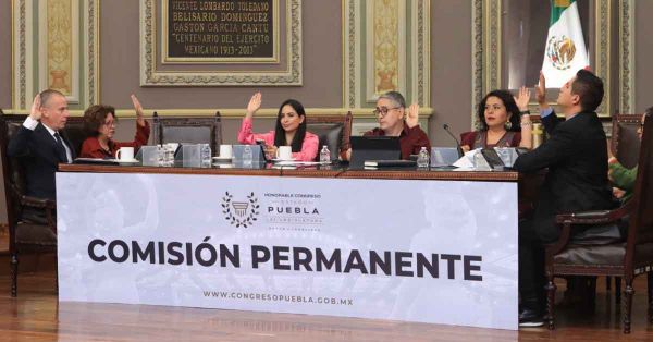 Presentan exhorto para facilitar inserción laboral de madres solteras