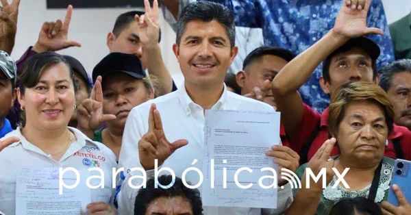 Se re&uacute;ne Eduardo Rivera con representantes de "pirot&eacute;cnicos" de 40 municipios