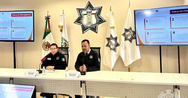 Ten&iacute;an ediles de Ahuazotepec y Pahuatl&aacute;n a polic&iacute;as &ldquo;fake&rdquo;