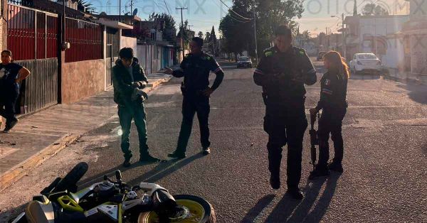 Atropellan Policías municipales a motociclista en el SNTE