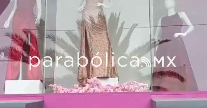 Dan cristalazo a tienda de vestidos sobre la Avenida Juárez