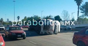Accidentada mañana en vialidades de la capital poblana
