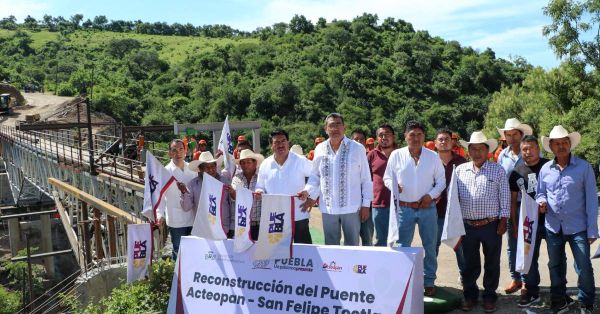 Entrega Sergio Salomón rehabilitación de ruta de evacuación en Tochimilco