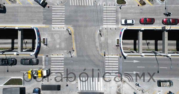 Mejoran infraestructura peatonal en bulevar Aarón Merino