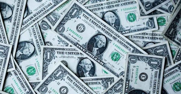 Cerca el dólar de los 19 pesos