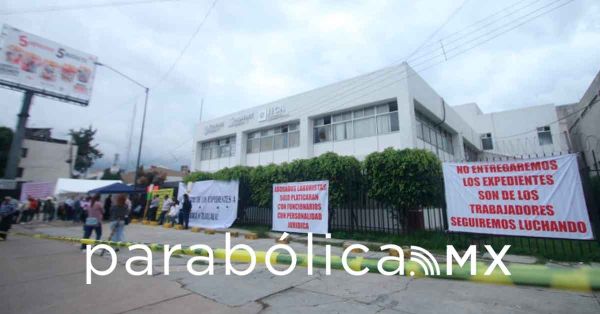 Inician laboralistas acciones legales contra el cierre de la Junta Federal de Conciliaci&oacute;n y Arbitraje en Puebla