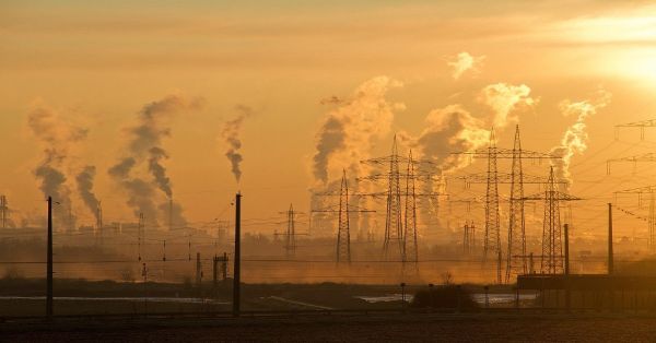 Llama IMSS a población a cuidar su salud ante la contaminación ambiental