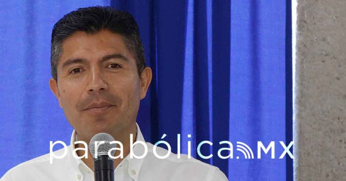 Firma Eduardo Rivera compromisos con la educación