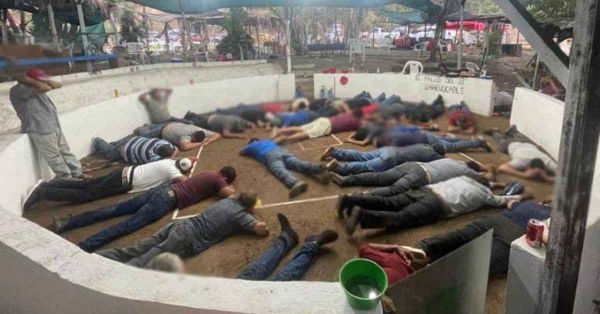 Mueren cuatro en ataque a palenque clandestino de Manzanillo, Colima