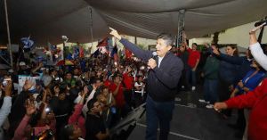Realiza Eduardo Rivera mitin en Cuautlancingo, pese a lluvia