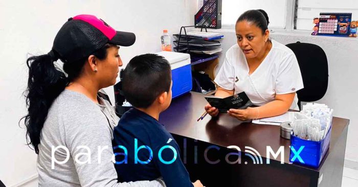 Brinda DIF municipal el esquema b&aacute;sico de vacunaci&oacute;n