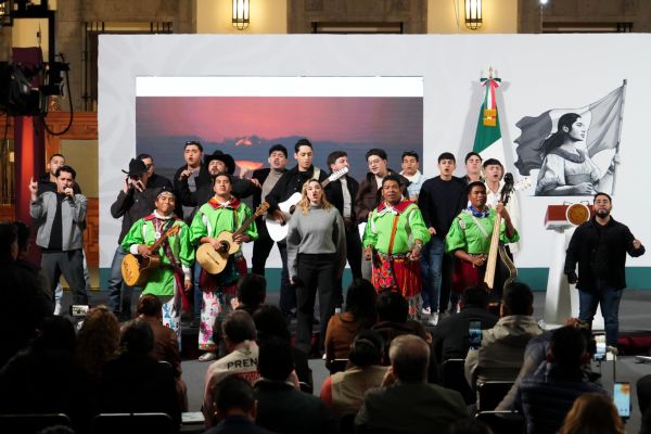 Presenta Sheinbaum el “Himno Migrante”, un homenaje a las y los mexicanos que viven en el extranjero