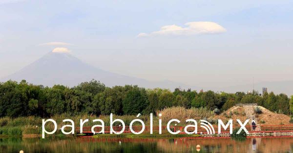 Mantiene actividad matutina el volcán Popocatépetl