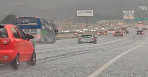 Se pintan de blanco las autopistas México-Puebla y México-Toluca