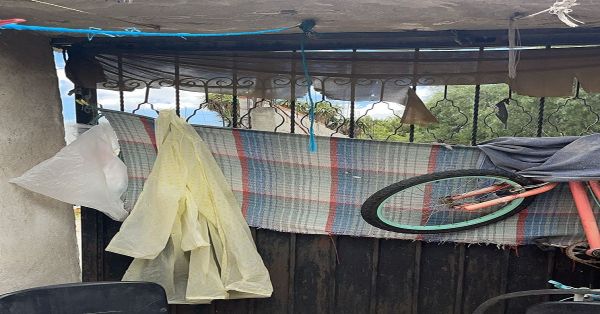 Decide niña de 11 años poner fin a su vida en el patio de casa