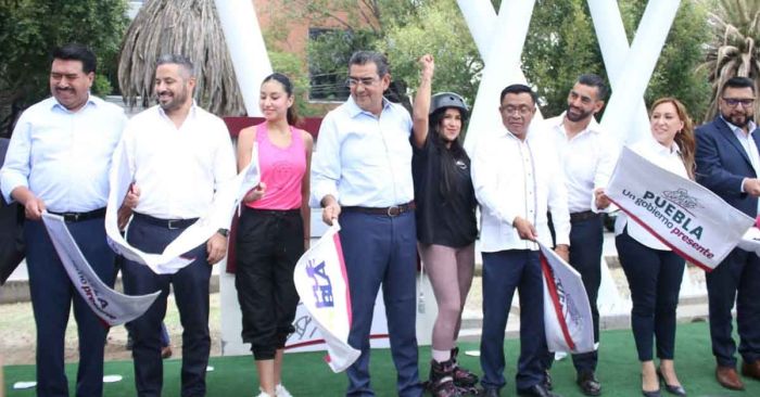 Entrega Sergio Salomón la rehabilitación del Boulevar Hermanos Serdán