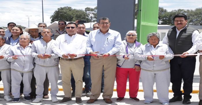 Inauguran Centro Comunitario Recreativo, promoverán valores y sana convivencia