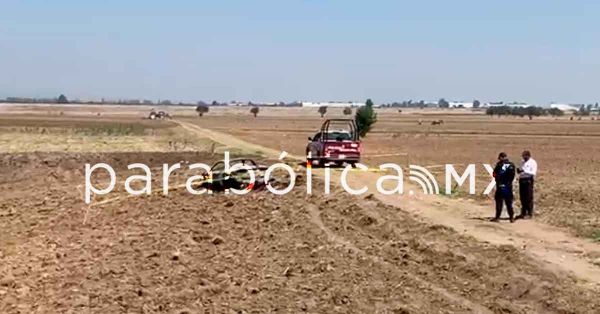 Abandonan coche con un cuerpo dentro en Tlaltenango