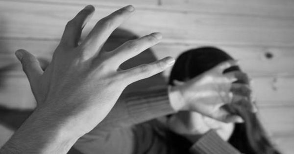 Detienen y vinculan a proceso a cinco poblanos por violencia familiar