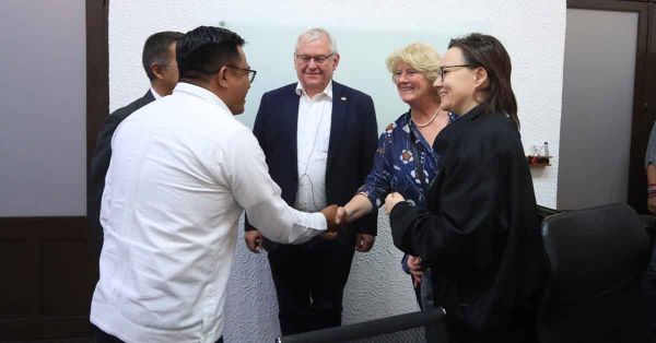 Recibe Congreso a diputados de Alemania