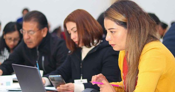 Capacitan a 6 mil maestros en formación continua: SEP