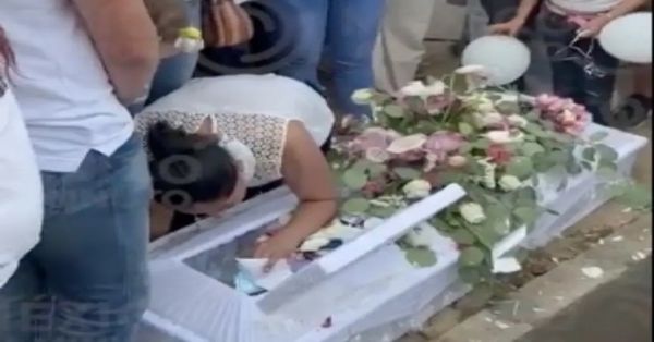 Pide mamá de Camila en su funeral… '¡Ayúdame a ser fuerte!'