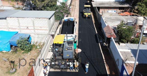 Realiza Ayuntamiento de Puebla pavimentación en la 2 Sur