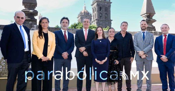 Toma Pepe Chedraui protesta a integrantes del Comit&eacute; T&eacute;cnico del Centro Hist&oacute;rico y Patrimonio Cultural