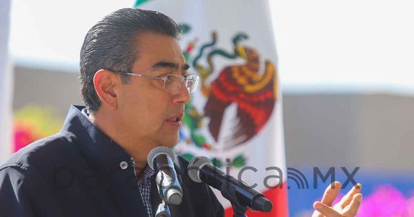Entrega Sergio Salom&oacute;n la Unidad de Oftalmolog&iacute;a