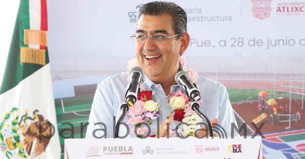Inaugura Sergio Salomón Multideportivo en Atlixco