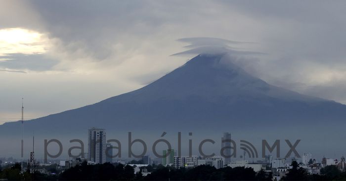 Caer&aacute; ceniza en zona metropolitana; descartan inicio de una contingencia