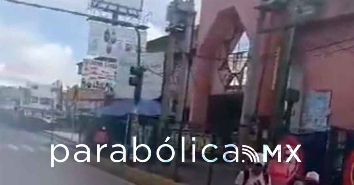 Atropella y mata  transporte público a mujer frente al mercado Morelos
