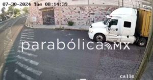 Roban trailer en Puebla con carga valuada en más de millón y medio de pesos