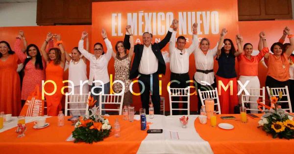 Recibe Fernando Morales respaldo de mujeres poblanas
