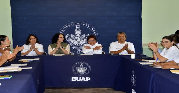 Discuten en la BUAP avances en México del Programa Doctores de los Suelos de la FAO