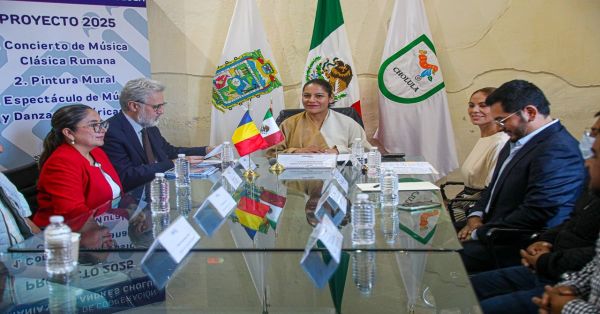 Impulsa Lupita Cuautle intercambio cultural entre San Andrés Cholula y Rumania