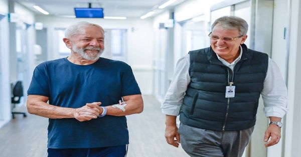 Estoy &quot;firme y fuerte&quot; tras mi operación; mantengan la calma, seguiré trabajando: Lula