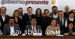 Ofrece Sergio Salomón su último rueda de prensa