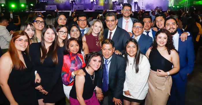 Reconoce Sergio Salomón la labor de trabajadores del Estado